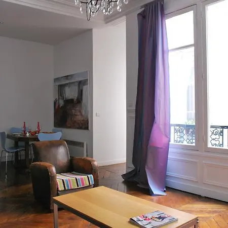 Apartment In The Heart Of Paris